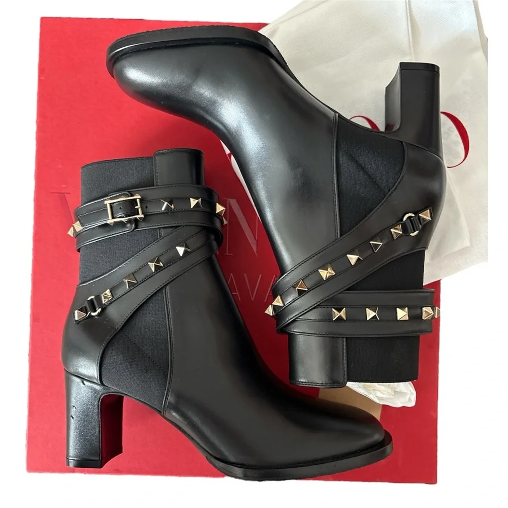 Valentino Rockstud Straps Block Heel Black Leather Ankle Booties Size 36 NWT - Picture 3 of 10